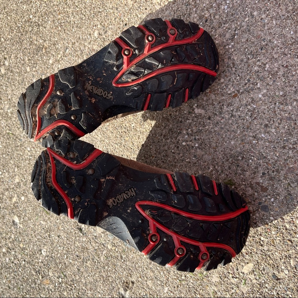 Nevados Hiking Boots - Picture 4 of 5